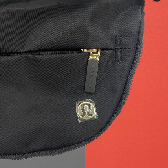 Lululemon All Night Festival Bag 2L - Picture 5 of 6